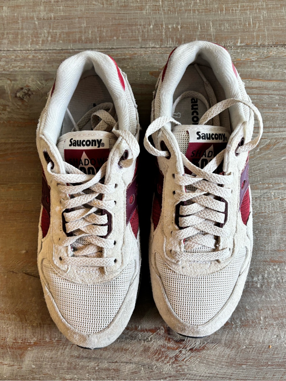 Saucony Shadow 5000 Original Off-white and Burgundy Retro Runners
